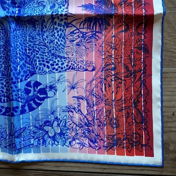 Hermès scarf  - Picture 4 of 10